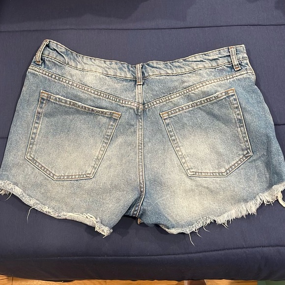 ZARA Shorts - Picture 2 of 4